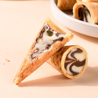 Cornet de gaufrette croustillante en forme de crème glacée solide certifiée Halal, enrobé de chocolat, avec noix, vente en gros, fabricant chinois