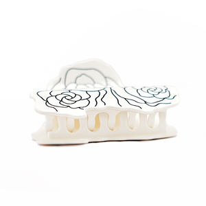 Barrettes à cheveux en acétate gravées de fleurs de style japonais et coréen, accessoires de cheveux classiques, design personnalisé, vente en gros disponible. - Product Image 5