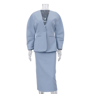 Completo da donna elegante due pezzi personalizzato per primavera 2026: blazer e gonna <span class=keywords><strong>midi</strong></span> lunga con spacco posteriore - Abito da ufficio da donna - Product Image 4