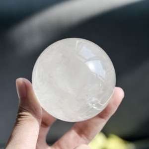 Esfera de Cristal de Cuarzo Natural Transparente al por Mayor, Bola de Cristal Pulida Blanca, Piedra Curativa, Gema Artesanal para Decoración del Hogar - Product Image 4