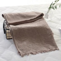 Serviettes turques en relief avec glands Serviette de plage en coton jacquard teint en fil