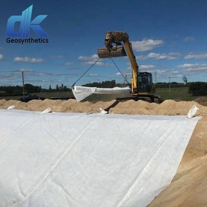 Tissu <span class=keywords><strong>géotextile</strong></span> pour routes 110g 200g 300g 450g 500g <span class=keywords><strong>Prix</strong></span> usine <span class=keywords><strong>Géotextile</strong></span> non tissé Filtration - Product Image 4