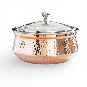 Olla de Cobre Premium para Servir con Asas, 24 cm de Diámetro, Revestimiento de Acero Inoxidable con Tapa - Product Image 1