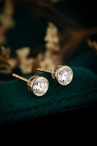 Classic 14K Solid White Gold 0.674ct Round Brilliant Lab Grown Diamond Stud Earrings | Round Brilliant Cut Lab Created Diamond - Product Image 4