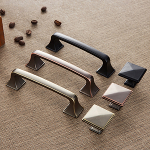 American Vintage Square Base Cabinet Pull Handle Zinc Alloy Furniture Handle for Wardrobe Kitchen Cabinet Drawer - Product Image 1