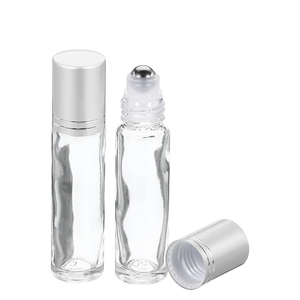 Muestra Gratuita de Mini Botellas de Perfume de Vidrio Mate de 10 ml con Logotipo Personalizado para Aplicación de Perfume en Roll-On - Product Image 1