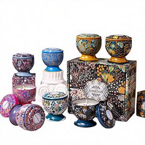 Vela Aromática LANJO de Lujo Estilo Árabe en Lata de Cera de Soya con Tapa, Ecológica, Hecha a Mano, en Caja de Regalo Navideña con Diseño Paisley - Product Image 1