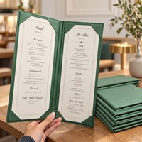 Couverture de menu de restaurant en papier artistique vert personnalisé, pliée en trois, avec coins en carton pour hôtel, bistro, vin