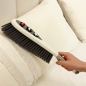 Cepillo de Cama de Mango Largo con Cerdas Suaves de PP para Eliminar el Polvo del Hogar y Limpiar Alfombras - Product Image 4