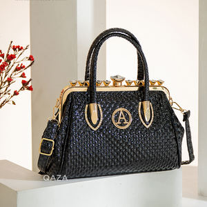 QAZA Saco De Noite Das Mulheres De Luxo Novo Padrão Em Relevo Bolsa Com Principal Femme De Luxe Cuir Nylon e PU Forro Novo Design - Product Image 1