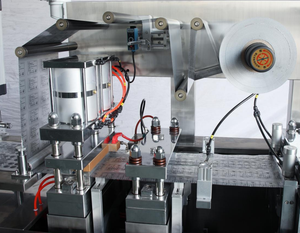 Machine d'emballage sous blister modèle DPP-420 pour l'industrie cosmétique, pour flacons, tubes, seringues - Product Image 4