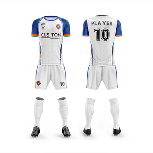 Custom voetbaltenue 100% polyester, ademend, sneldrogend - Product Image 1