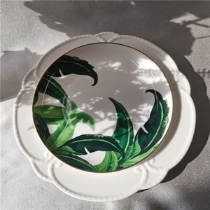 Assiettes à dessert blanches françaises en relief à prix abordable, décorées de fleurs, pour apéritifs et fêtes - Product Image 4