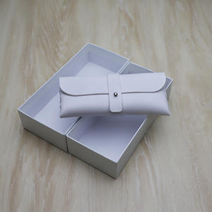 Étui à lunettes en microfibre noire, rectangulaire, unisexe, couleur unie, 8-8,9 pouces, design conventionnel pour le rangement des lunettes de soleil et des lunettes - Product Image 2