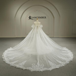 Vestido de Novia Moderno y Elegante GT26051, Estilo Sirena, con Lentejuelas y Cuentas, Corte Entallado, Cola Capilla, Largo hasta el Suelo, con Flores - Product Image 4