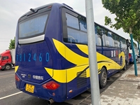 Bus Zhongtong d'occasion LCK6125 bleu à deux étages avec essieu arrière, bus de tourisme avec 57 sièges luxueux