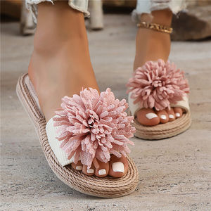 2025 крутые розовые женские сандалии Большие размеры удобные пляжные туфли с цветочным узором на плоской подошве весенние трендовые противоскользящие - Product Image 2