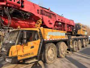 Grue sur camion SANY 350T puissante et polyvalente à rétraction rapide et bras hydraulique orientable pour les projets de relocalisation d'usines - Product Image 4