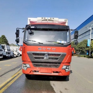 Camión Refrigerado HOWO de 6.8m para Transporte de Pollitos, Camión para Transporte de Aves de Corral - Product Image 3