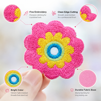 Écusson brodé personnalisé fleurs roses et jaunes, badge floral circulaire bleu et vert pour vêtements et sacs, vente en gros, fabricant OEM