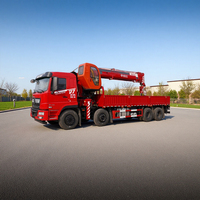 Grue embarquée composite multi-actions personnalisable de 14 tonnes, commande à distance