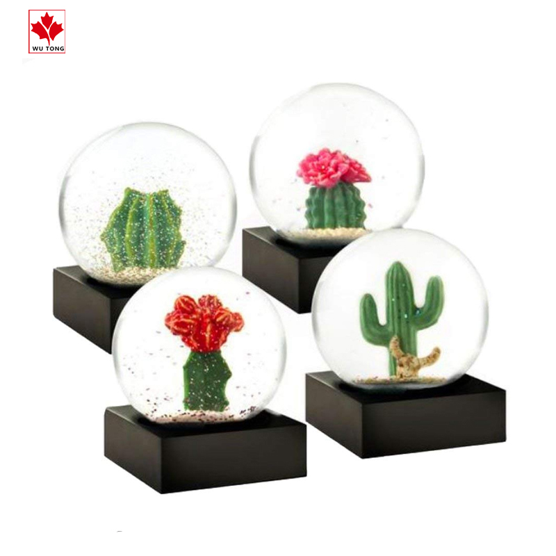 Миниатюрный снежный шар Cactus из 4 предметов