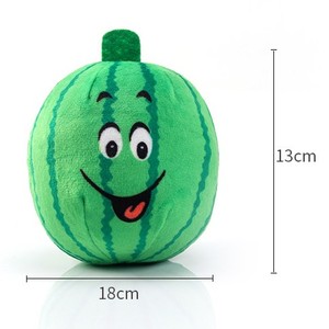 Jouet durable en peluche couineur en forme de pastèque pour chiens et chats, jouet interactif à mâcher de dessin animé pour mâcheurs agressifs - Product Image 4