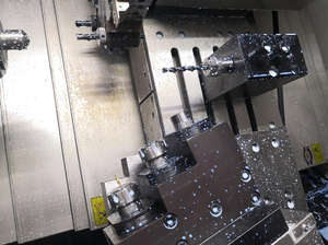 เครื่องกลึงซีเอ็นซี HS HM 700-8 พร้อมหัวจับแบบควบคุมด้วยเซอร์โว, แท่นเอียง, หัวจับท้าย, สำหรับชิ้นส่วนที่ต้องการความแม่นยำสูง - Product Image 2