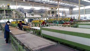 Sản Xuất Tại Trung Quốc Hướng Dẫn Sử Dụng Đá Thạch Anh Nhân Tạo Dây Chuyền Sản Xuất Tấm Nhỏ, Nhà Máy Sản Xuất Tấm Thạch Anh Bề Mặt Nhỏ - Product Image 2