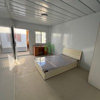 Maison modulaire à double étage à assemblage rapide, en conteneur, avec structure en acier et fenêtres, pour logement temporaire