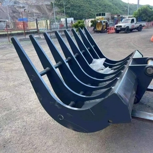 Râteau à racines inclinable pour excavateur personnalisé - Product Image 3