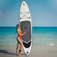 Planche de surf gonflable portable en PVC pour la pratique du surf en mer. Planche
