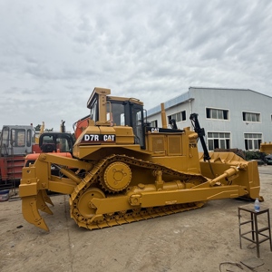 รถตักดิน Caterpillar D7R สภาพดีเยี่ยม ชั่วโมงการทำงานต่ำ สีเดิมจากโรงงาน บริการครบถ้วน กำลังแรง ประสิทธิภาพสูง - Product Image 5