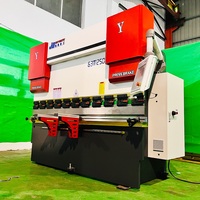 Presse plieuse CNC entièrement automatique à commande facile WC67K 63T 2500mm pour tôles, aluminium et pompes de moteur