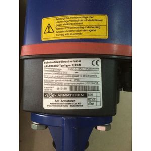 Actuador de Empuje ARI Armaturen 2.2 KN 230V IP65, Actuador de Válvula Eléctrica - Product Image 1