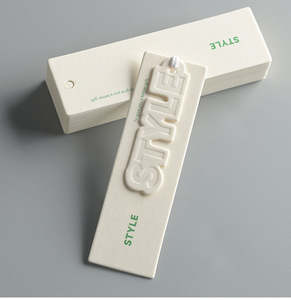 Etichette Personalizzate in <span class=keywords><strong>Carta</strong></span> per Abbigliamento con Logo Stampato, Cartellini in <span class=keywords><strong>Carta</strong></span> Goffrata Beige - Product Image 1