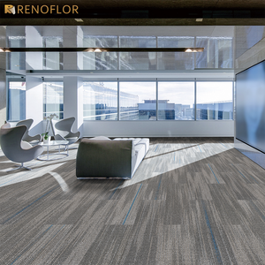 Kommerzielle Abnehmbare Dicke Ineinandergreifende Bitumen-Unterlage 100% PP Quadratisch 50x50 Selbstklebende Büro-Bodenmatte Teppichfliesen - Product Image 2