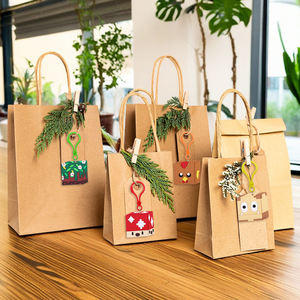 Vente en gros Porte-clés en métal PVC souple personnalisé populaire Porte-clés de guerre bon marché pour cadeaux - Product Image 4