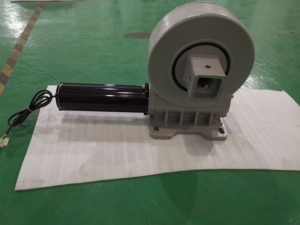 Motore Elettrico DC VE14 Impermeabile IP66 IP67 con Coppia di Uscita 18000Nm per Sistema di Tracciamento Solare Monoassiale con Azionamento Rotante - Product Image 2