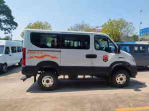2025 nouveau modèle Ive co <span class=keywords><strong>Ouba</strong></span> Shanhai 3T tout-terrain haute Performance voiture de tourisme conduite à gauche 5-9 sièges camion à empattement court - Product Image 6