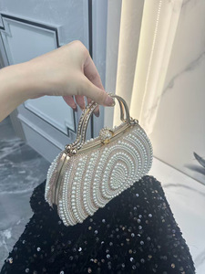 Nouvelle pochette de soirée pour femme avec strass et perles, à porter à la main, en bandoulière ou en sac à main, idéale pour les fêtes - Product Image 3