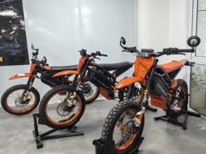 Bicicleta Eléctrica SKYLEAP de 870 mm con Asiento Ergonómico, Distancia Entre Ejes de 1225 mm, Manejo Estable, Bicicleta Todoterreno - Product Image 2