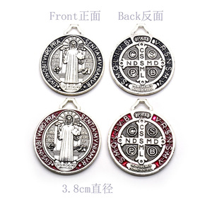 จี้โลหะเบเนดิกต์ 3.8 ซม. สีแดงสีดำ เครื่องประดับแฟชั่นสไตล์เรโทรรูปกางเขน ของขวัญ - Product Image 1