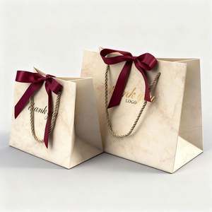 Sac en carton de boutique écologique personnalisé haut de gamme avec logo, noir mat, brun kraft, or, biodégradable, recyclable - Product Image 2