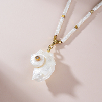 Collier d'été bohème en perles de coquillages naturels blancs, pendentif spirale en coquillage, réglable, fait main, pour vacances à la plage