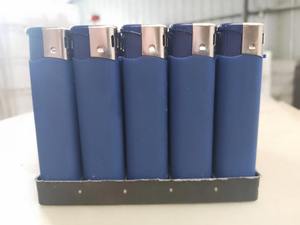 <span class=keywords><strong>Meilleure</strong></span> vente en usine allume-cigare électronique avec logo personnalisé briquet au design classique en plastique pour fumer - Product Image 6