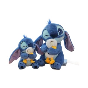 Nuovo Peluche <span class=keywords><strong>Anime</strong></span> a Forma di Anatra che Abbraccia Stitch, Morbido <span class=keywords><strong>Cuscino</strong></span> in Peluche con Imbottitura in Cotone PP, Unisex per Tutte le Età - Product Image 6
