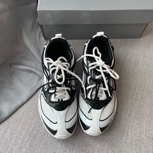 Zapatillas Retro de Malla Negras y Blancas 2026, para Hombre y Mujer, Transpirables, Casuales, Deportivas, con Cordones, Ligeras, para Caminar - Product Image 2