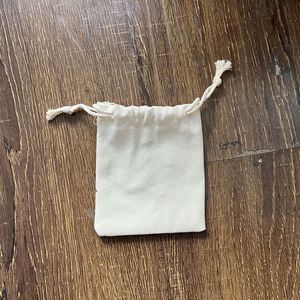 Juego de Peines para Quitar Pelusas de Ropa con Logotipo Personalizable, 10 Bolas de Cedro y Bolsas de Tela - Product Image 4
