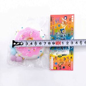 Juguetes Blandos de Mochi Donut al por Mayor, Juguetes Antiestrés Elásticos de TPR Suave con Purpurina, Lindos y Divertidos para Niños - Product Image 2